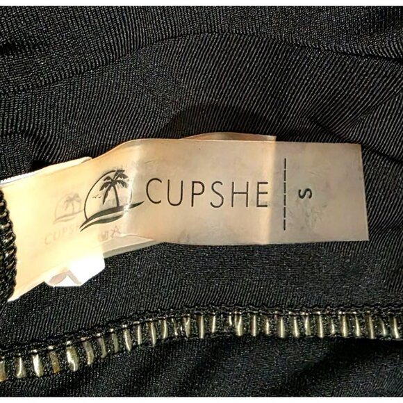 Cupshe One-Piece Swimsuit Black Scalloped V Neck Plunge Mesh Size S Bathing Suit - Picture 6 of 11